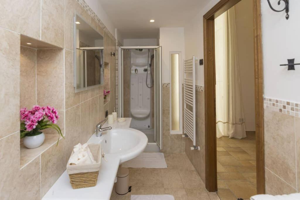 Sara Luxury Apartament 2 Sorrent Exterior foto